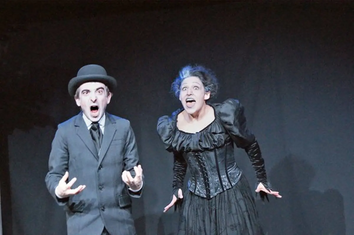 Avec Drôle de frousse,  gare aux ogres et aux sorcières ! 