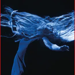 Théâtre : Née le 8 mars 1977