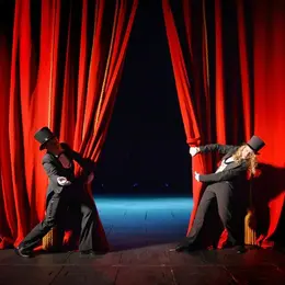 Théâtre - Pôvre vieille démocrasseuse
