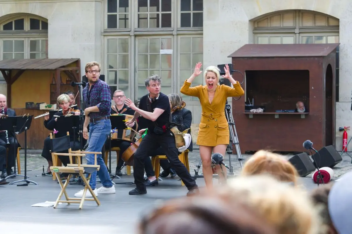 Théâtre Primavera - La Belle Hélène Et Les Garçons