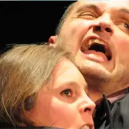 Théâtre : Un fil à la patte