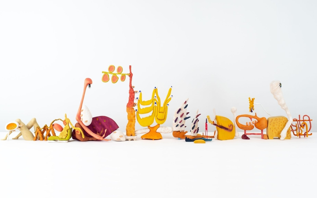 Expo Thirteen Forms de Matthew Ronay