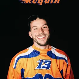 Tibo Rugi dans Requin