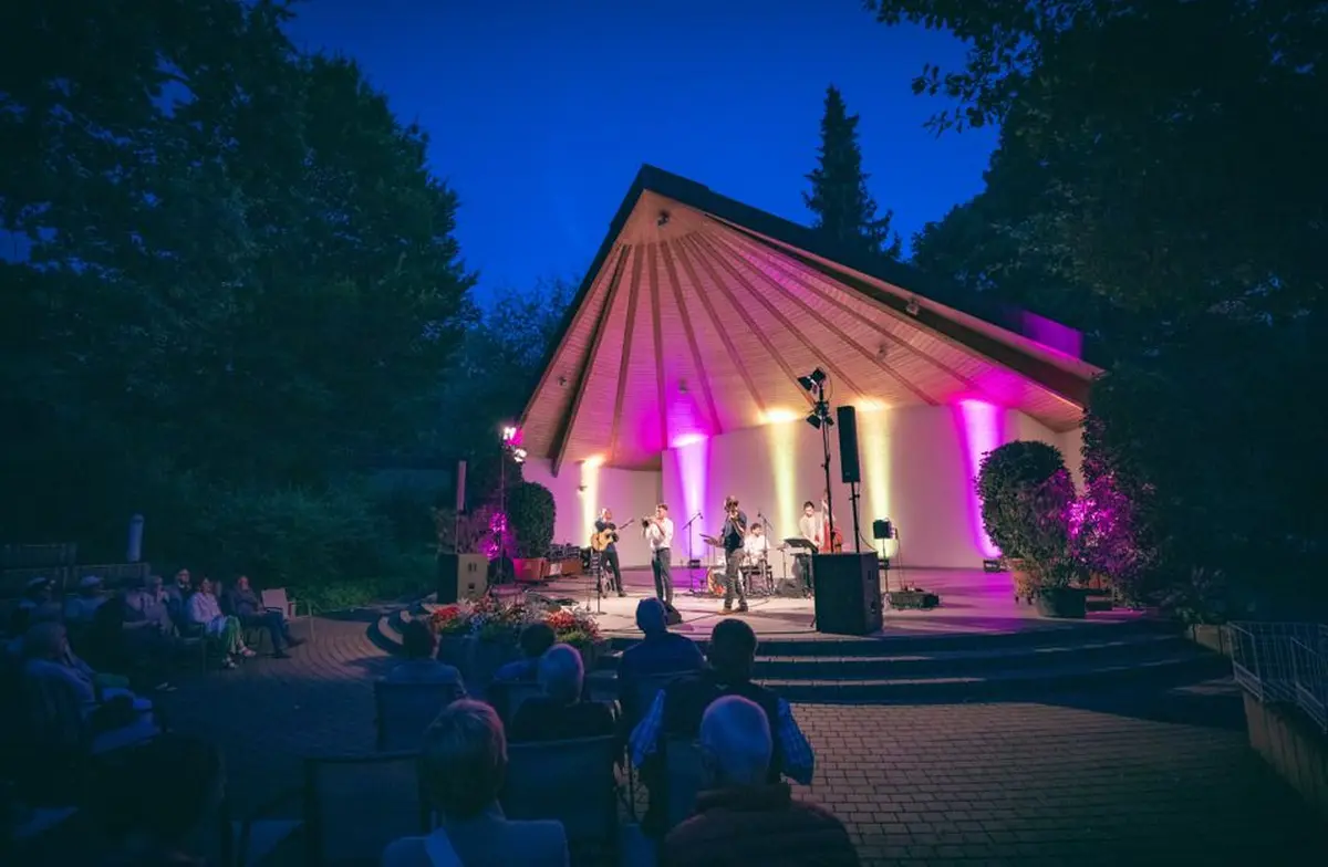 Un des concerts du festival TONarten dans le Kurpark