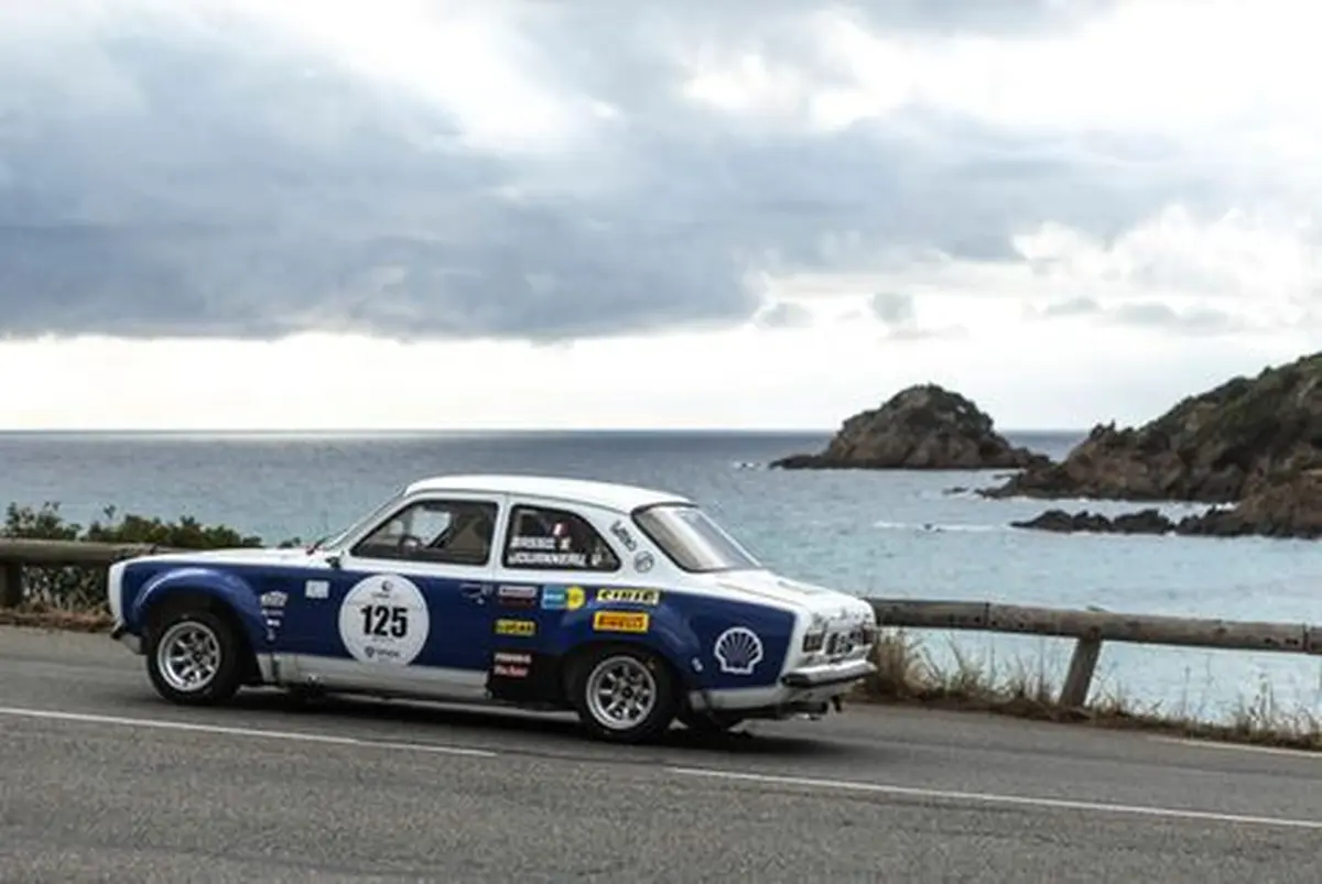 Les routes sinueuses de l'Île de Beauté offrent des panoramas à couper le souffle 