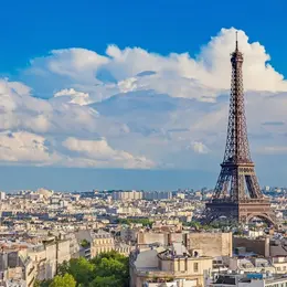 Tour Eiffel : accès au 2e étage par l'escalier