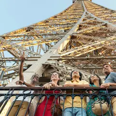Tour Eiffel : Accès au 2ème étage + Tour de ville en bus