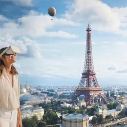 Tour Eiffel : Visite guidée en réalité virtuelle à pied