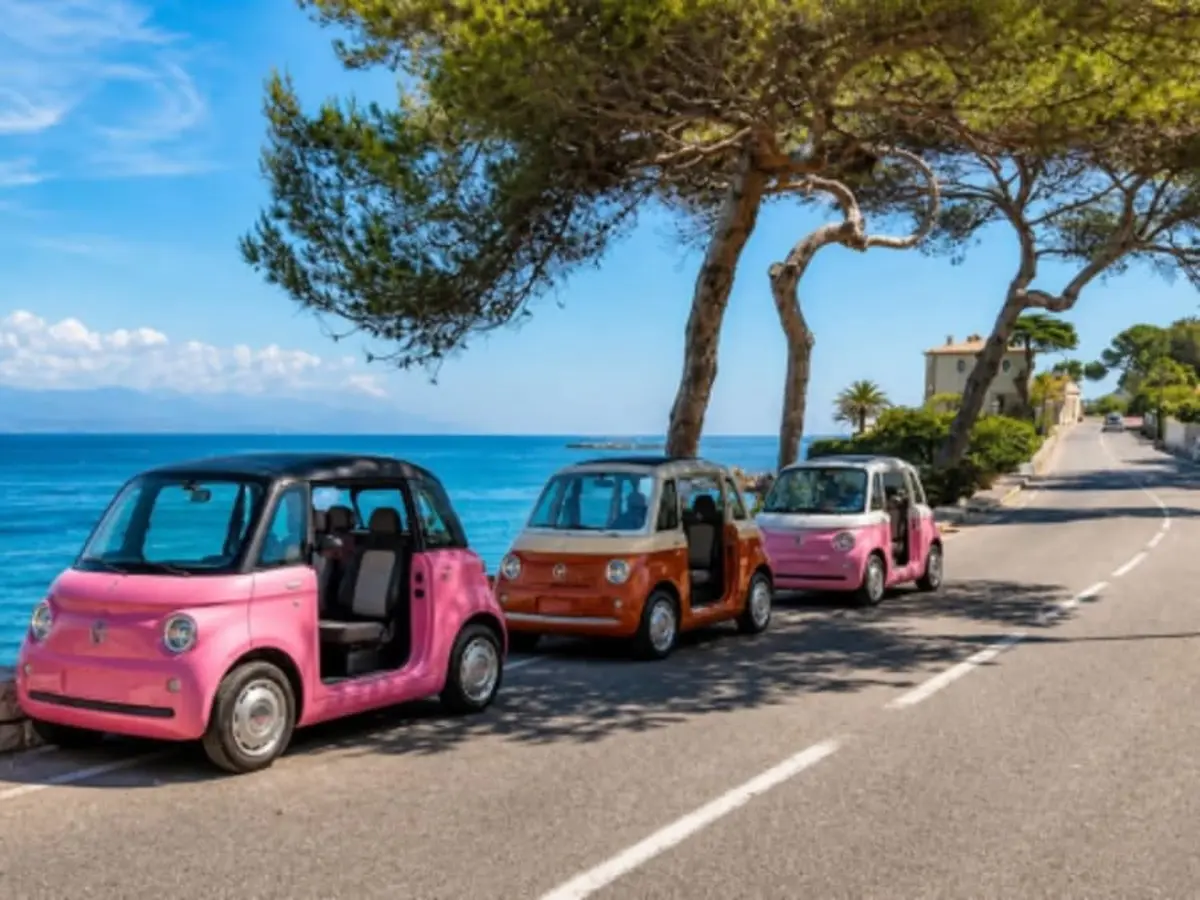 Tour en Fiat Topolino électrique à Antibes (06)
