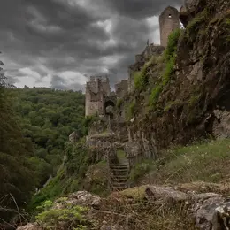 Tours de Merle : Jeu d'enquête - Mais qui a tué le Seigneur de Rochedragon ?