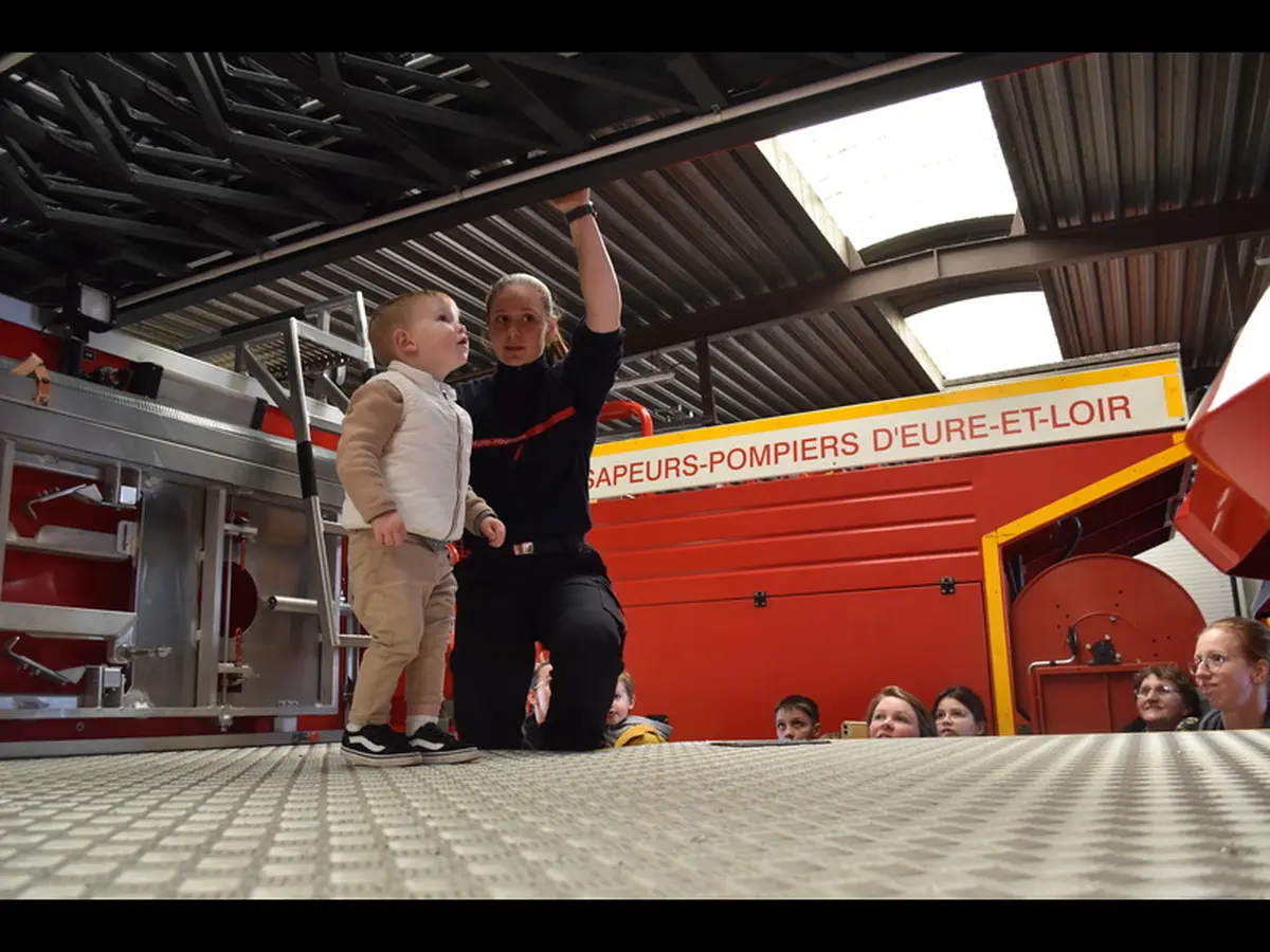 Tout Feu Tout Flamme I La Perch’Patrouille - Visite de la caserne de pompiers