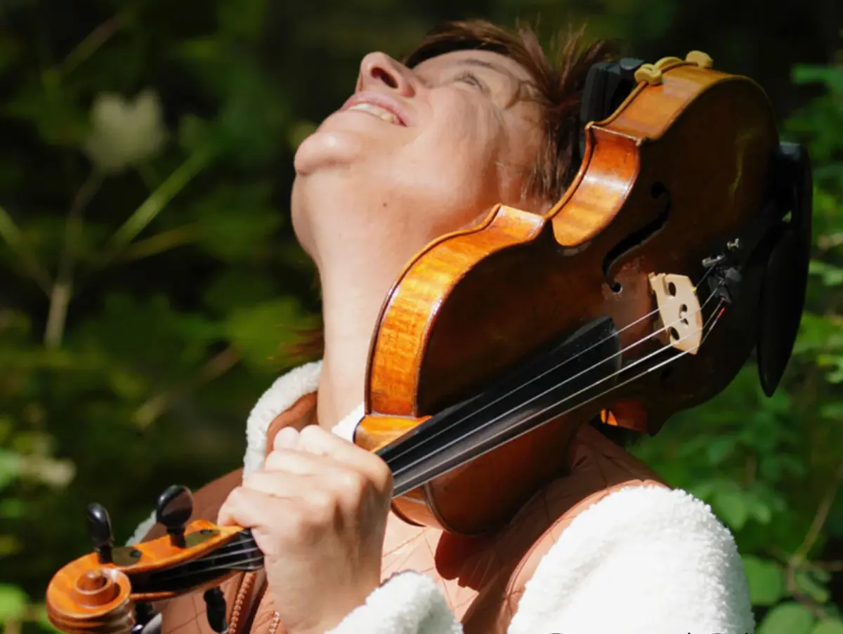 Trace(s) : Un Concert De Laure Schappler à La Manufacture De Florac
