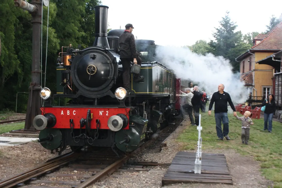 Un voyage dans un train à vapeur comme au début du XXe siècle
