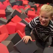 Trampoline Park Mini-Jump enfant à Gennevilliers (92)