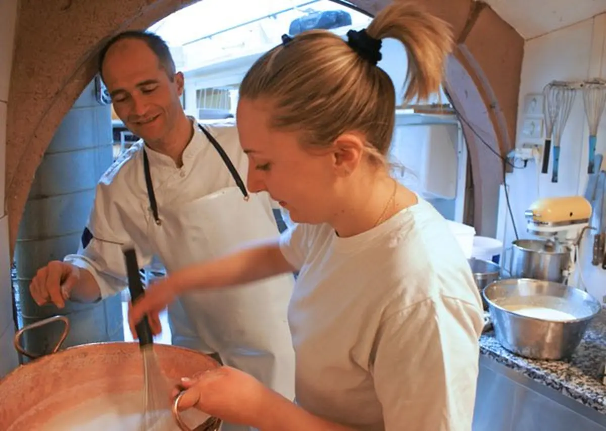 Transmettre des gestes, un métier, une passion : Marie est à la bonne école