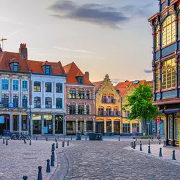 Travaux de maintenance du pavage place de Béthune et place Richebé à Lille