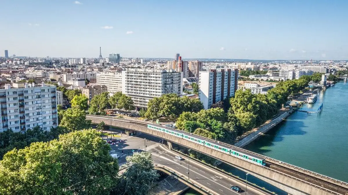 Travaux sur le pont de Clichy à Paris 