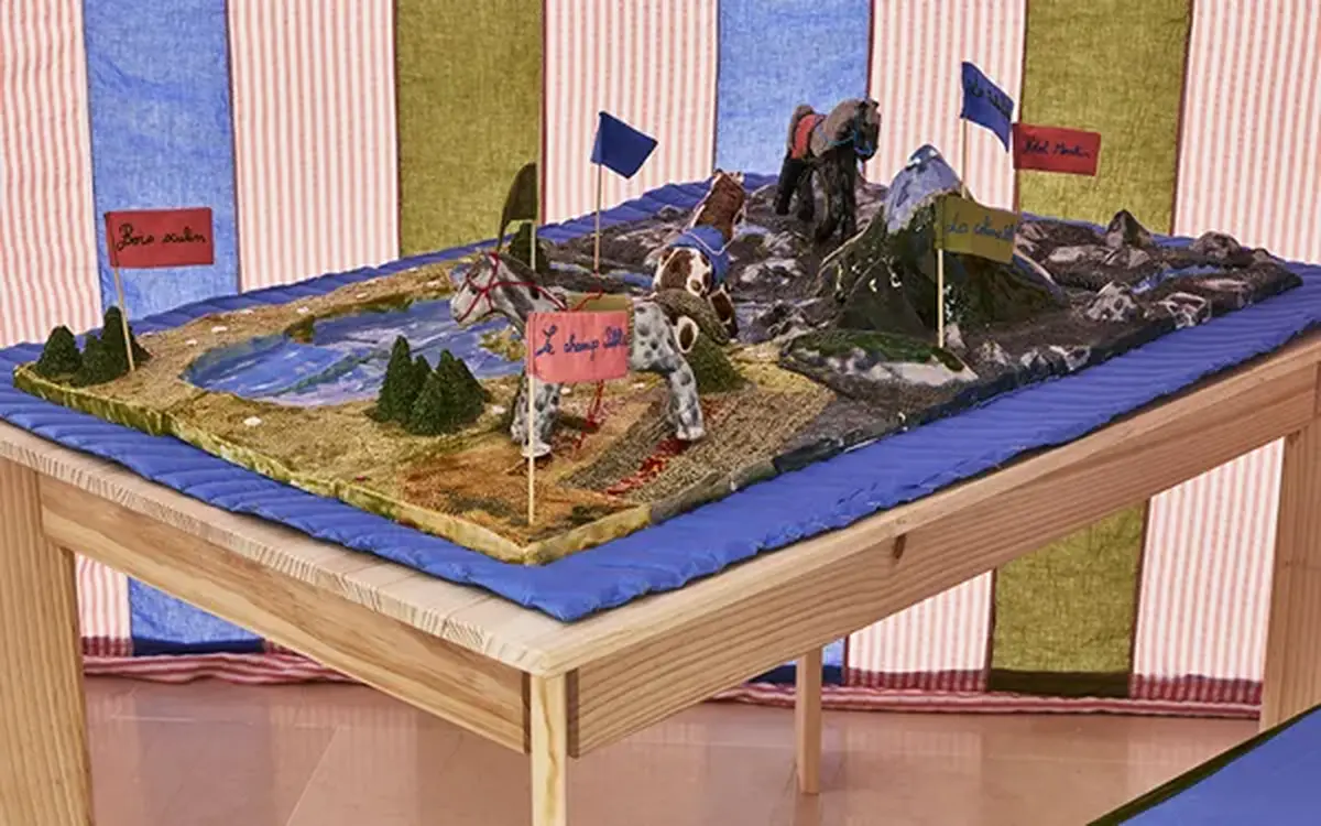 Trobairitz, journées des matrimoines : installation d'Héloïse Farago
