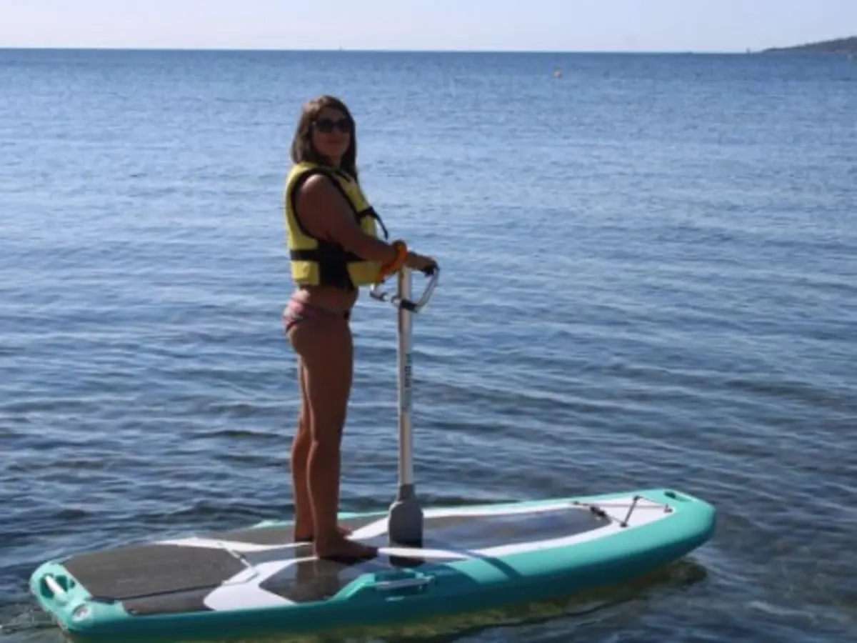Trottinette électrique des mers plage de la Garonnette (83)