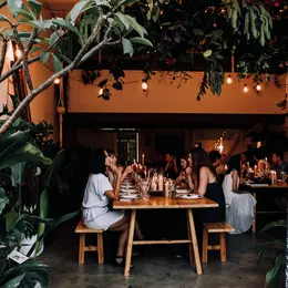Trouver et réserver un bar pour un after-work à Paris