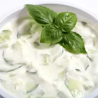 La recette du tzatziki de concombre à la grec &copy; Paul Cowan - Fotolia.com