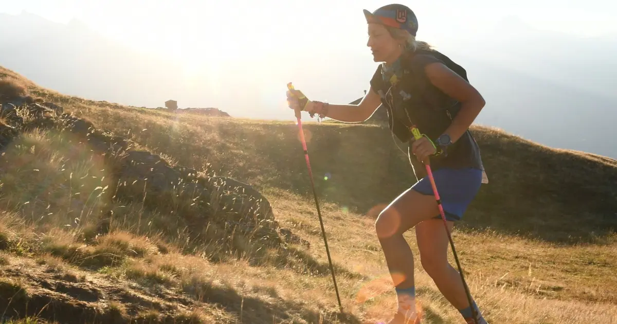 Les coureurs s'élancent sur les sentiers mythiques du massif.
