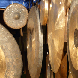 Un bain de Gongs