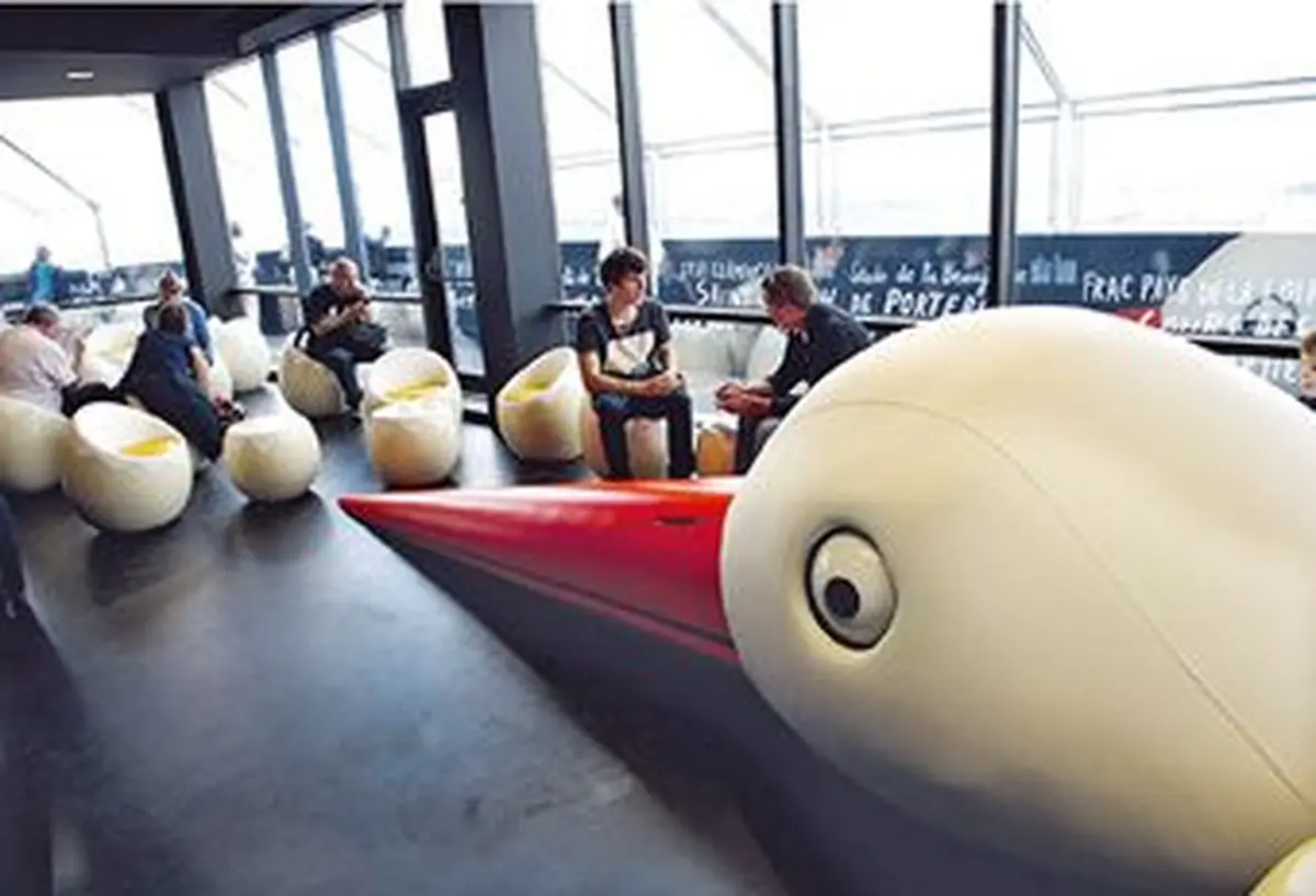 Un bar cigogne à Nantes