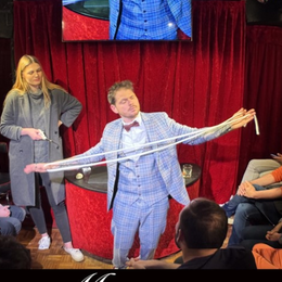Un cocktail magique avec Maxence Vire au Théâtre Le Double Fond