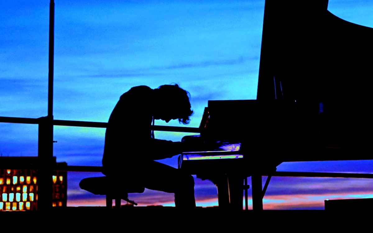 Alain Roche - Blue Hour ©Helena Heilig