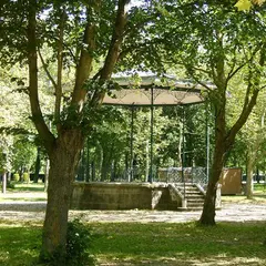 Un dimanche près du kiosque à musique