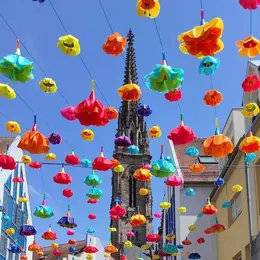 Un été sous un ciel fleuri à la Cour des Maréchaux à Mulhouse