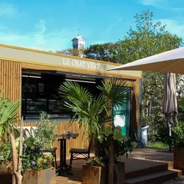Un nouveau café-brunch vient d’ouvrir dans un lieu inattendu à Tours : bienvenue au Chat Vert