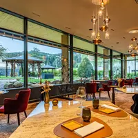 Deux restaurants vous attendent au Domaine du Haut Jardin DR