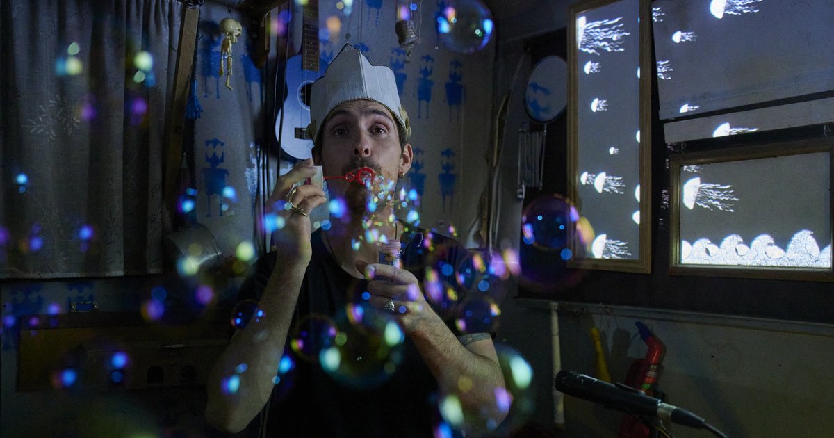 Un spectacle en caravane transformée en micro-cinéma