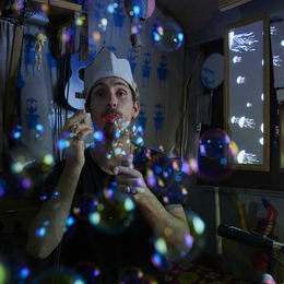 Un spectacle en caravane transformée en micro-cinéma