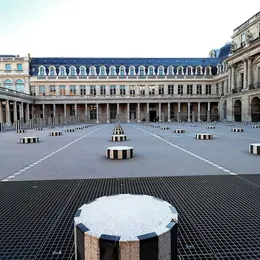 Un vol au Palais Royal : un jeu de piste en autonomie à télécharger