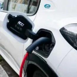 Une borne de recharge pour véhicules électriques déployée à Eschentzwiller par m2A