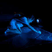 Une femme enfermée parle. L'irrémédiable au théâtre la Flèche