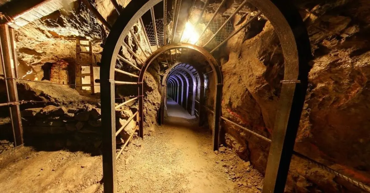 Se réfugier à la Mine !