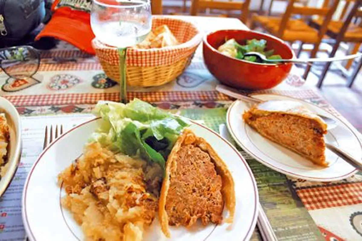 Le repas à la ferme auberge