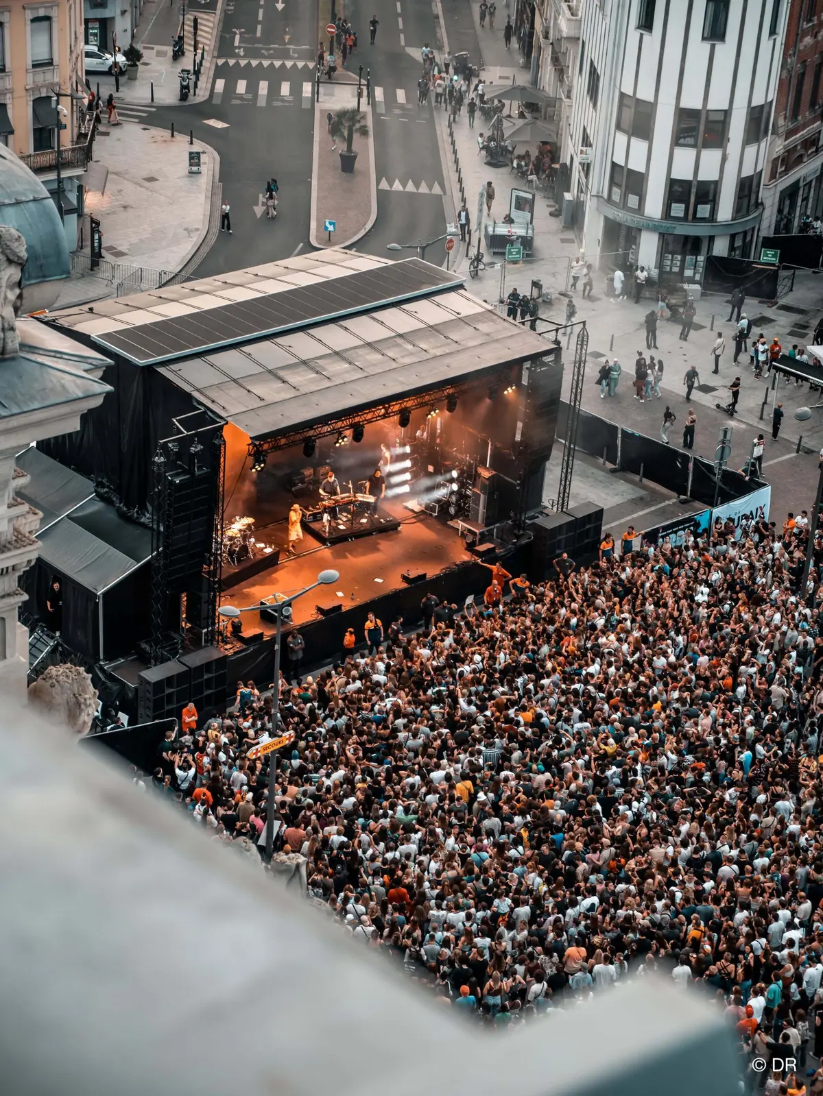 L'URBX Festival se veut inclusif et accessible afin que chacun puisse en profiter dans un cadre respectueux et bienveillant. 