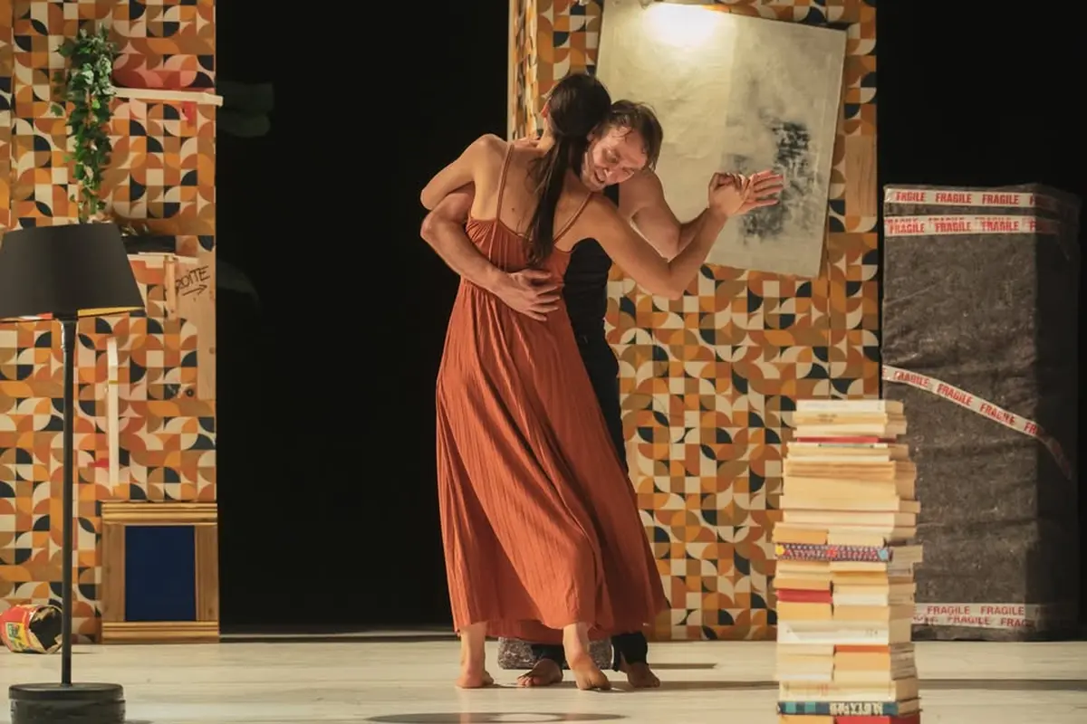 Valse avec Wrondistilblegretralborilatausgavesosnoselchessou - MA Compagnie