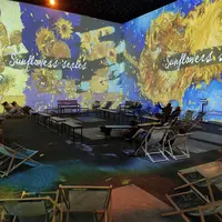 Vous serez entourés des Tournesols si reconnaissables de l'artiste DR