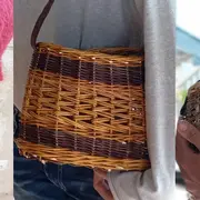 Vannerie Sauvage avec Marion Bidoret: besace en lianes