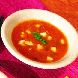 Velouté de tomates au poivre vert et à la mozzarella