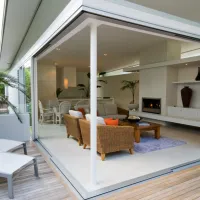 La véranda est une des meilleures solutions pour améliorer la luminosité de votre maison. &copy; Ant Clausen - fotolia.com