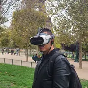 Viality Tour : Visite guidée en réalité virtuelle à la Tour Eiffel