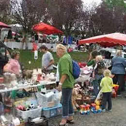Vide grenier - Brocante à Plazac