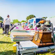 Vide Grenier Football Club De Roques Far